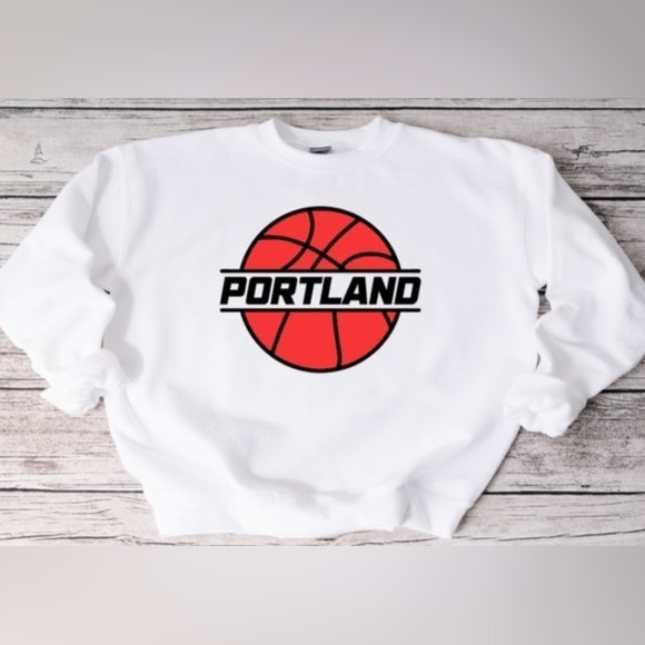 Portland Trailblazers Basketball Crewneck - Picture 1 of 5